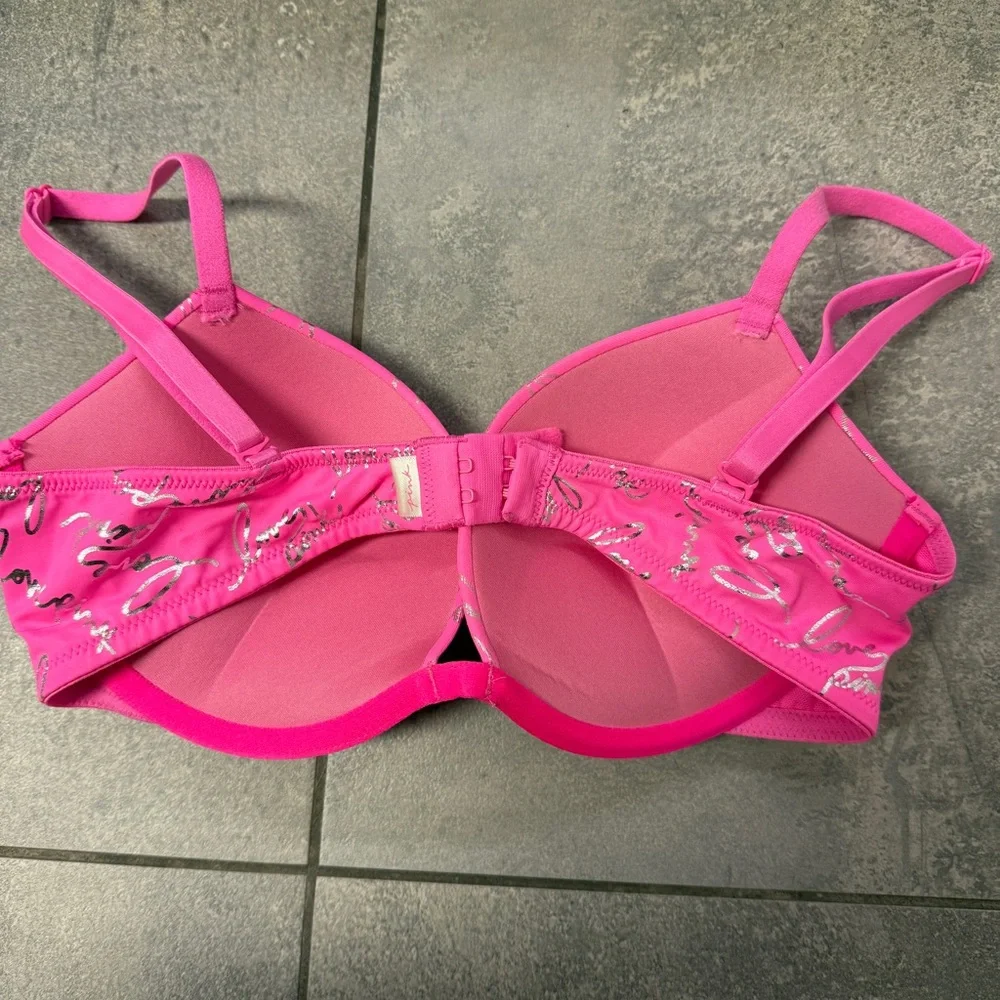 PINK Victoria’s Secret Wear Everywhere Super Push Up Bra Neon Silver Script 32C - Picture 2 of 6